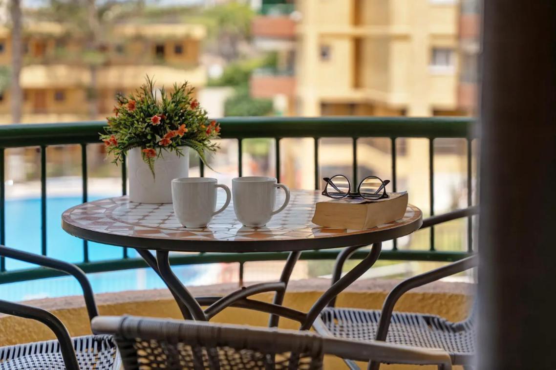 Apartamento De Lujo En Torre Del Sol, Playa De Las Americas Арона Экстерьер фото