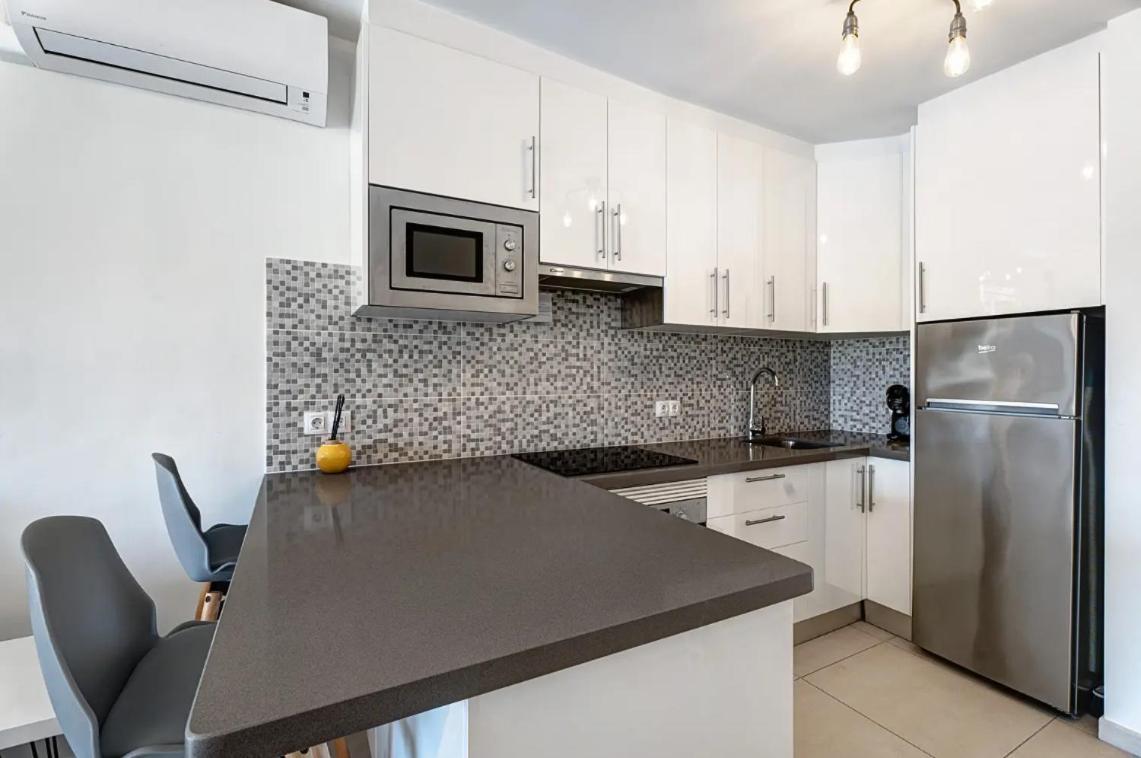 Apartamento De Lujo En Torre Del Sol, Playa De Las Americas Арона Экстерьер фото
