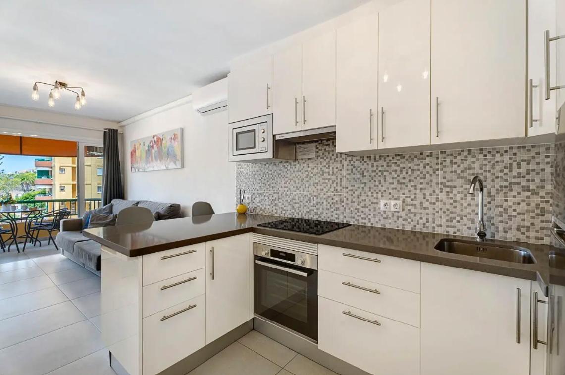 Apartamento De Lujo En Torre Del Sol, Playa De Las Americas Арона Экстерьер фото