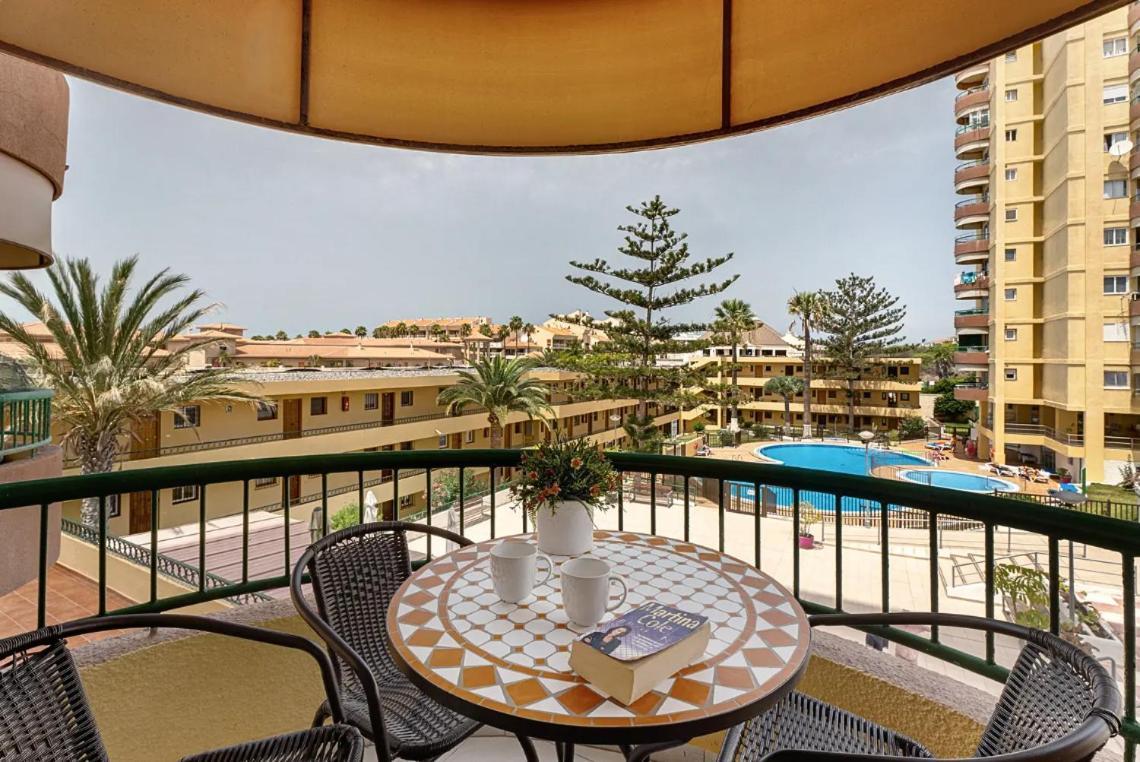 Apartamento De Lujo En Torre Del Sol, Playa De Las Americas Арона Экстерьер фото